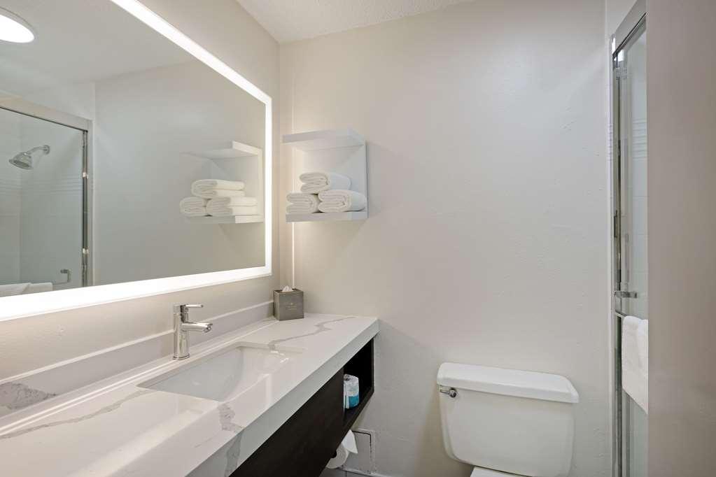 The Lux Hotel & Conference Center, Ascend Hotel Collection Waterloo Quarto foto