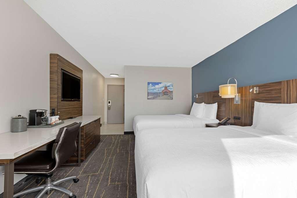 The Lux Hotel & Conference Center, Ascend Hotel Collection Waterloo Quarto foto