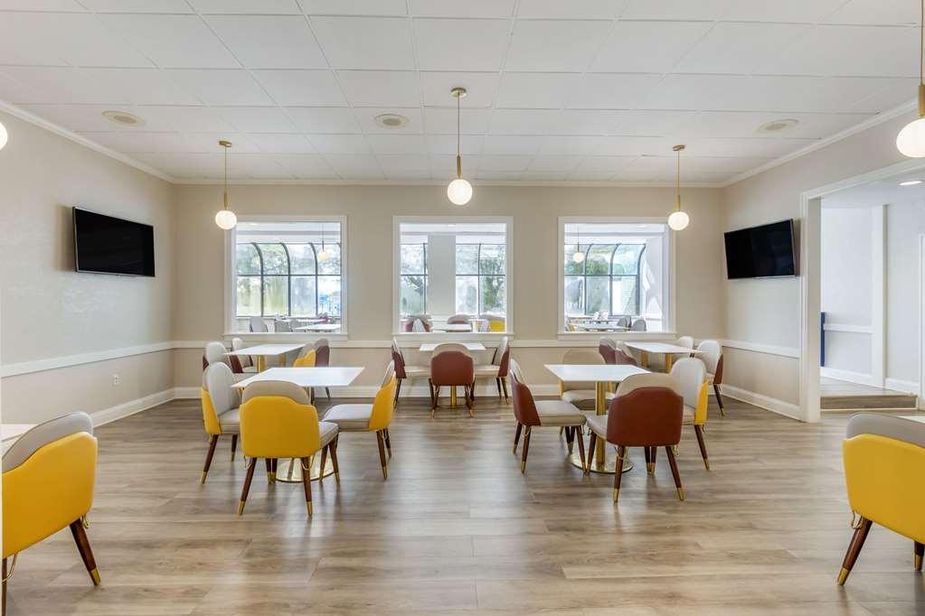 The Lux Hotel & Conference Center, Ascend Hotel Collection Waterloo Restaurante foto