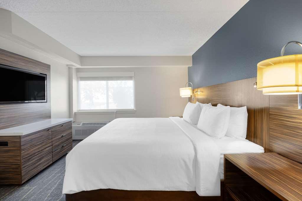 The Lux Hotel & Conference Center, Ascend Hotel Collection Waterloo Quarto foto