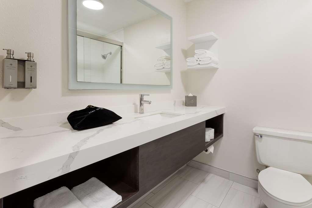 The Lux Hotel & Conference Center, Ascend Hotel Collection Waterloo Quarto foto